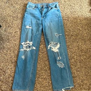 AMERICAN EAGLE OUTFITTERS!! BRAND NEW!! size 4